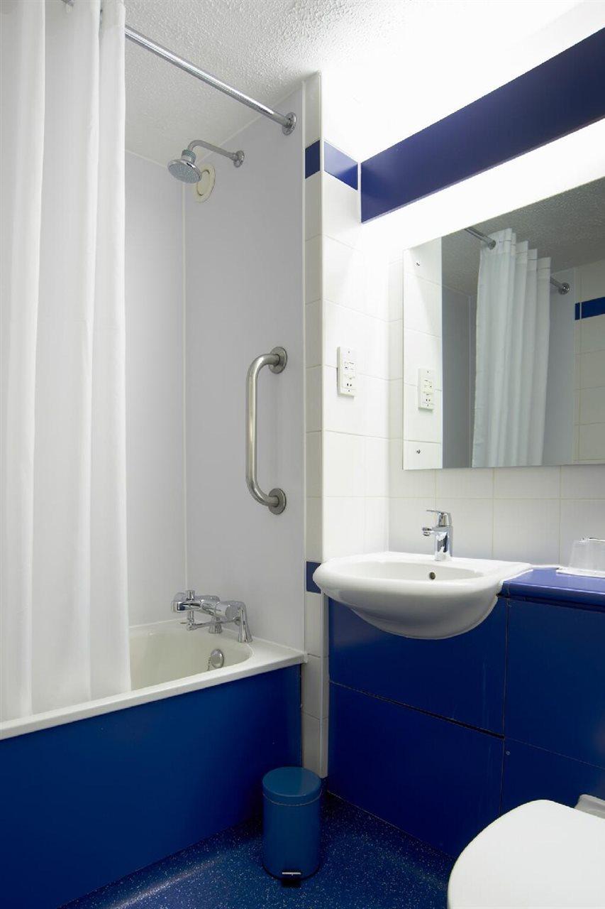 Travelodge Эр Экстерьер фото